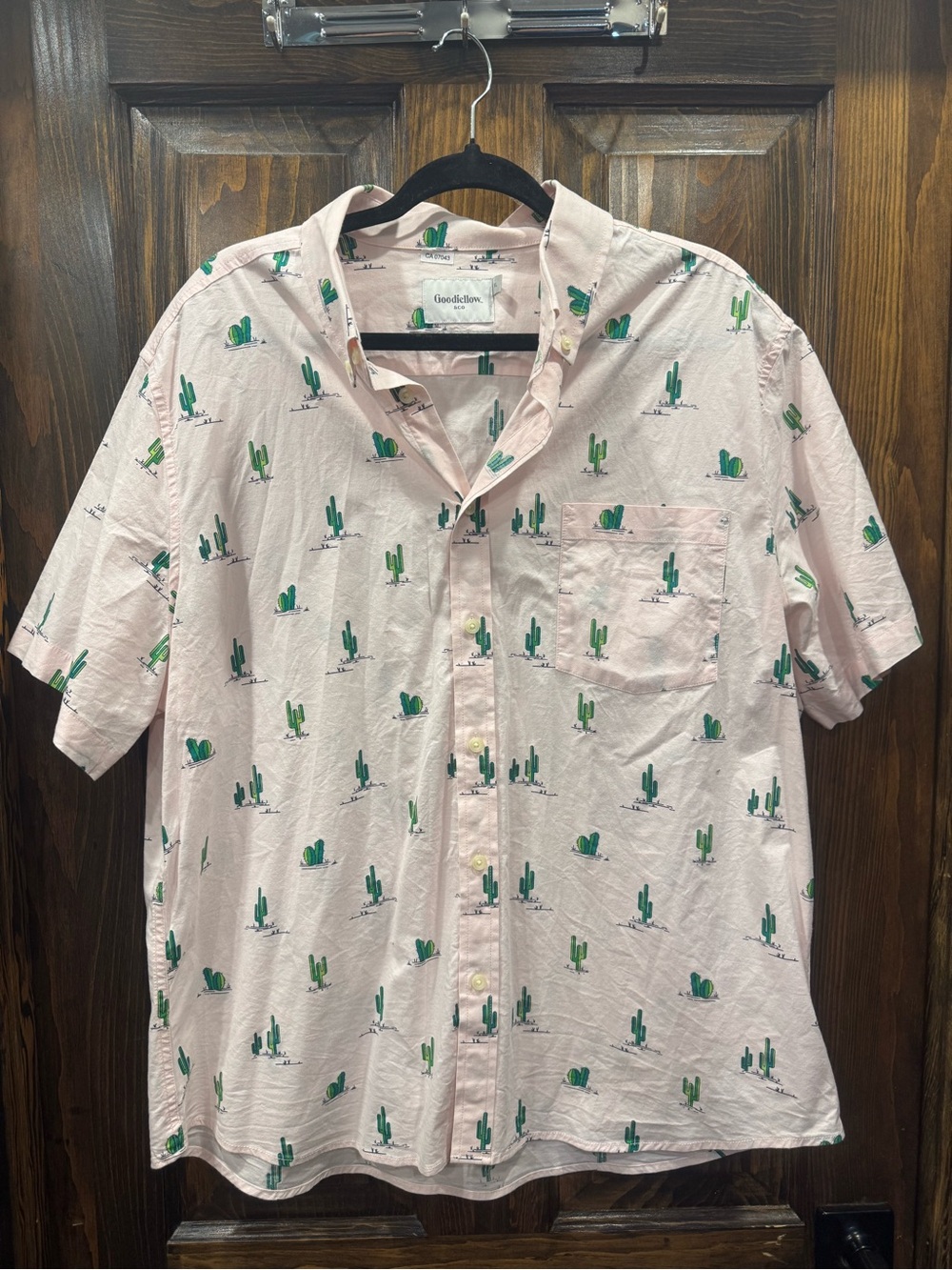 Goodfellow & Co Pink Short-Sleeve Button-Down Shirt with Green Cactus Print